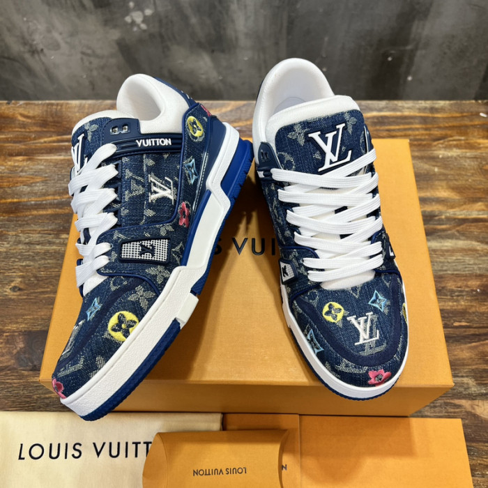 LV SNEAKER LV-000547