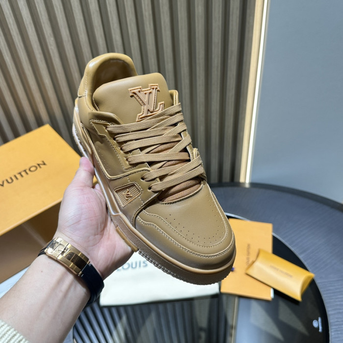 LV TRAINER SNEAKER LV-000602