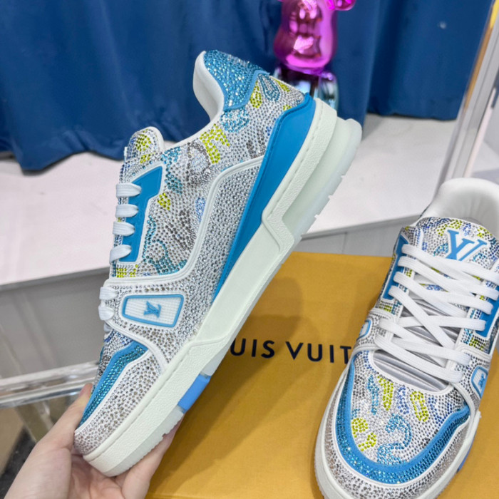 LV SNEAKER LV-000397