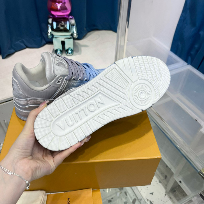 LV SNEAKER LV-000476