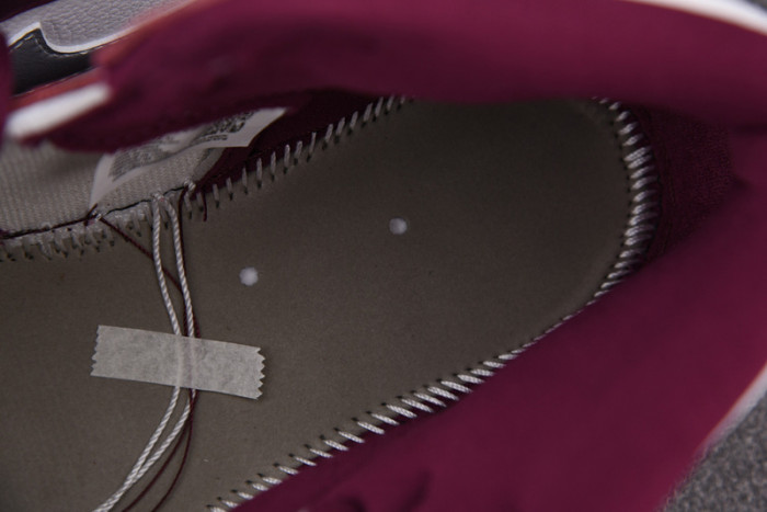 Jordan 1 Retro High OG Bordeaux 555088-611