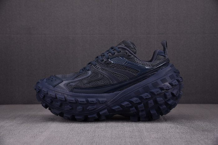 DEFENDER SNEAKER DS017