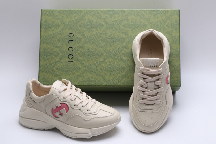 G*u*i* trainer sneaker127