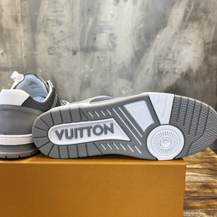 LV SNEAKER LV-000538