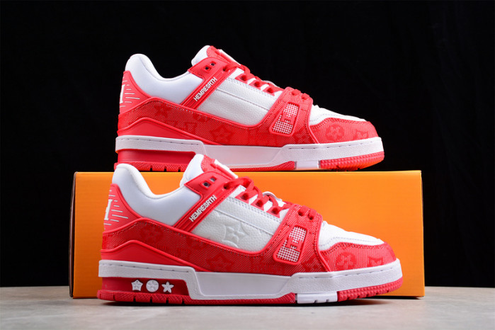 LV TRAINER SNEAKER LV-000550