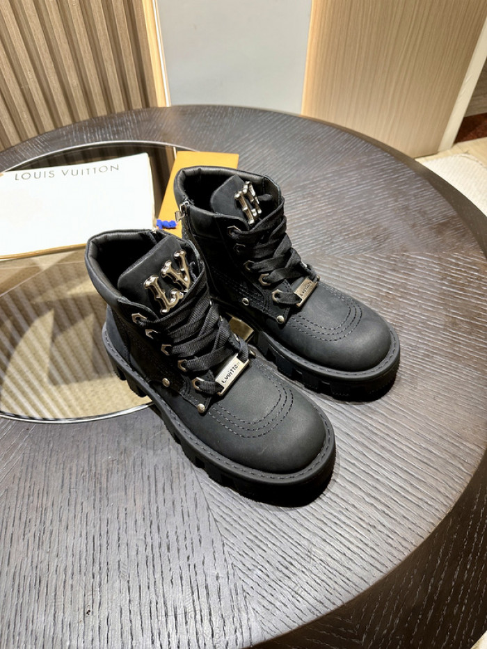 LV BOOTS L000027