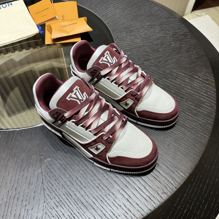 LV TRAINER SNEAKER LV-000606