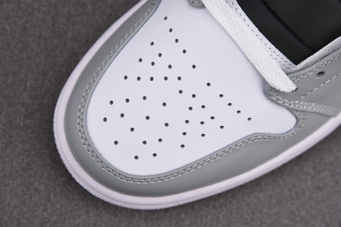 AIR JORDAN 1 MID “LIGHT SMOKE GREY” 554724-078