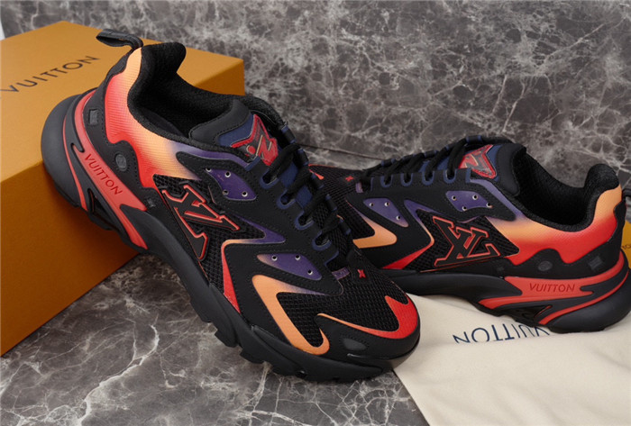 LV SNEAKER LV-000197