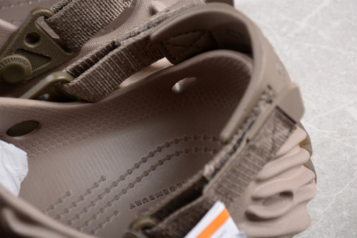 Cr*0*s x salehe bembury c00004