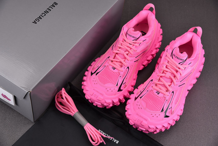 DEFENDER SNEAKER DS001