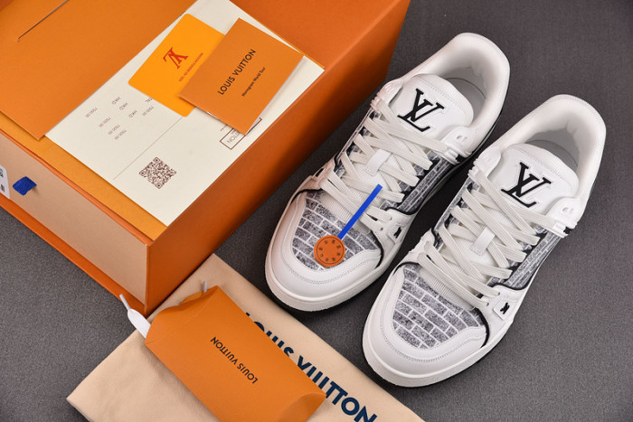 LV SNEAKER LV-000099