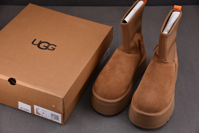 UGG Classic Dipper Boot