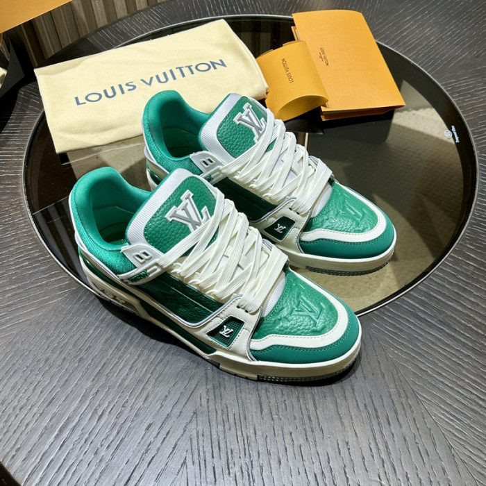 LV TRAINER SNEAKER LV-000599