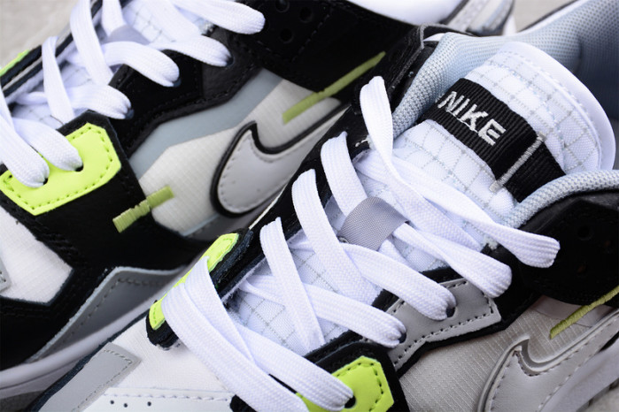 NIKE DUNK SCRAP 