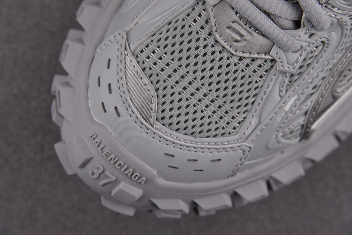 DEFENDER SNEAKER DS010