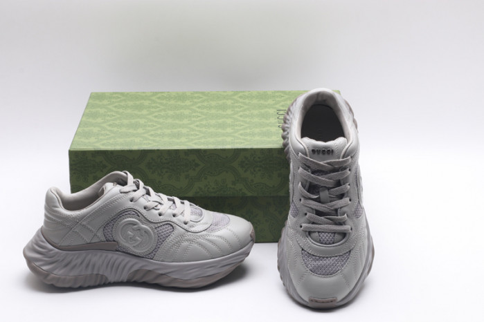 G*u*i* trainer sneaker118