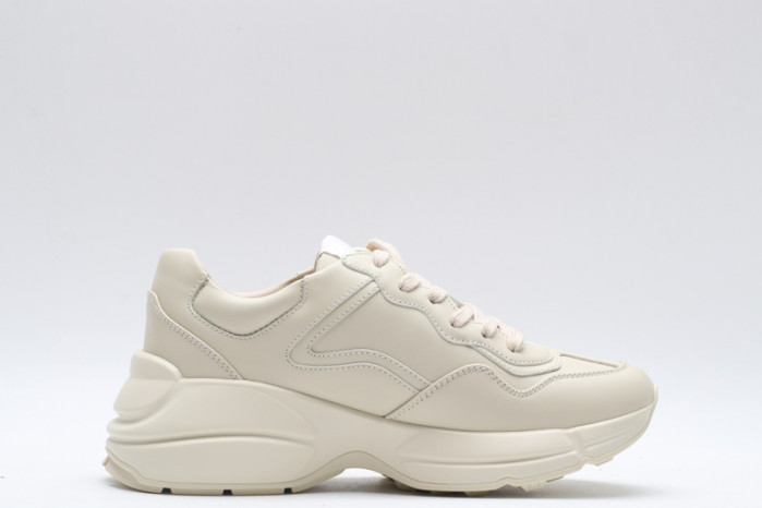 G*u*i* trainer sneaker122