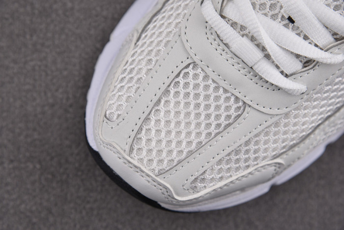 Nike Air Zoom Vomero 5 