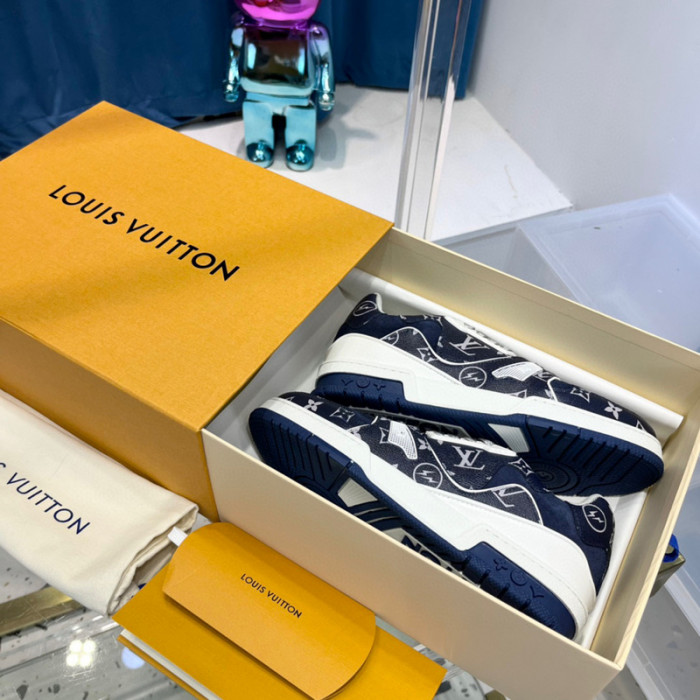 LV SNEAKER LV-000347
