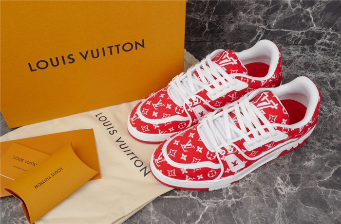 LV SNEAKER LV-000216