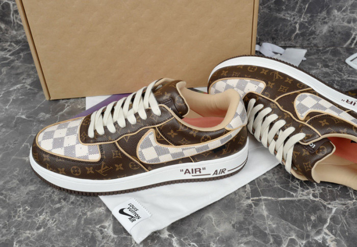 LV SNEAKER LV-000241