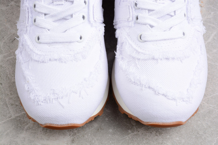 NEW BALANCE SNEAKER 010