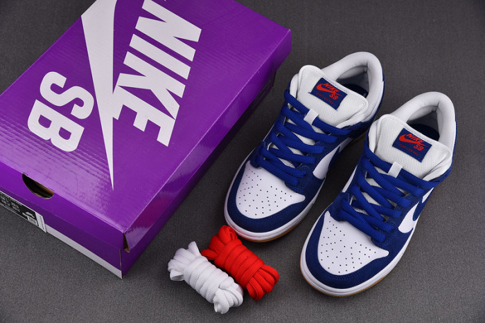 Dunk Low “Los Angeles Dodgers” DO9395-400