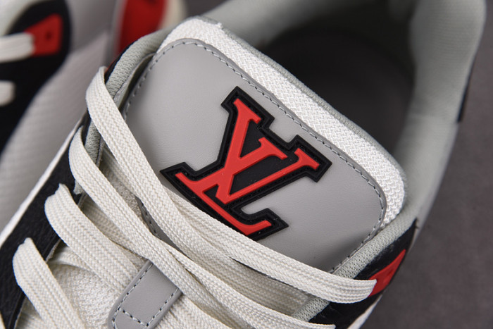 LV SNEAKER LV-000112