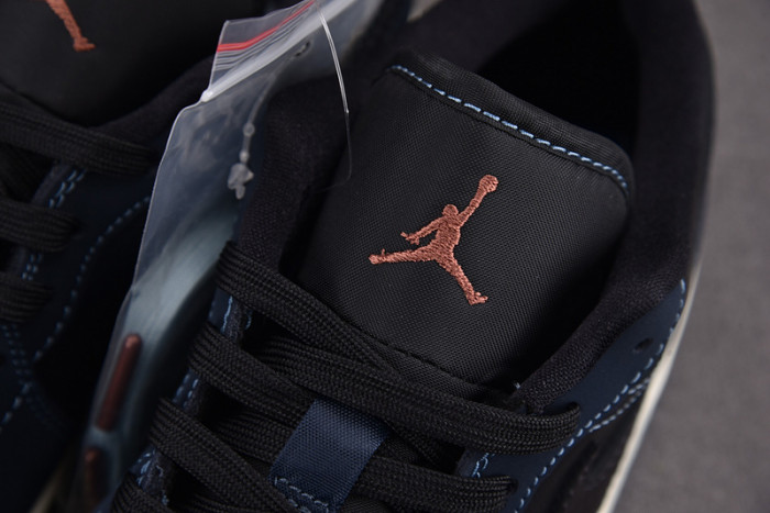 Jordan 1 Low SE Black Dark Obsidian Snakeskin (Women