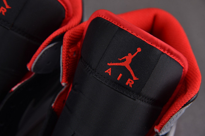 Jordan 1 Mid Bred Shadow DQ8426-006