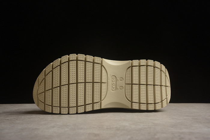 Cr*0*s x salehe bembury c00025