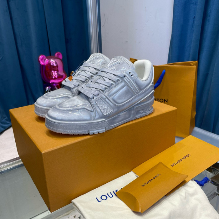 LV SNEAKER LV-000508