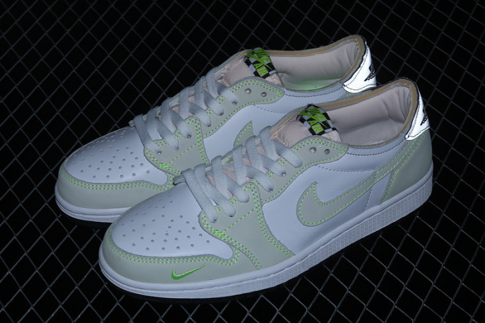 Jordan 1 Retro Low White Ghost Green Black DM7837-10R