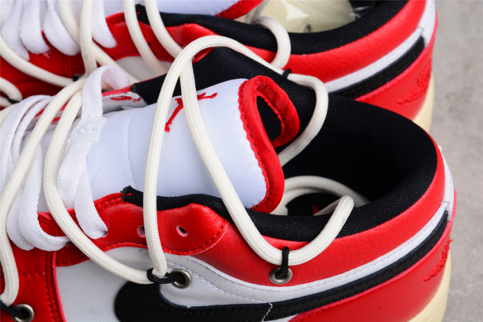 Air Jordan 1 Low “Chicago”