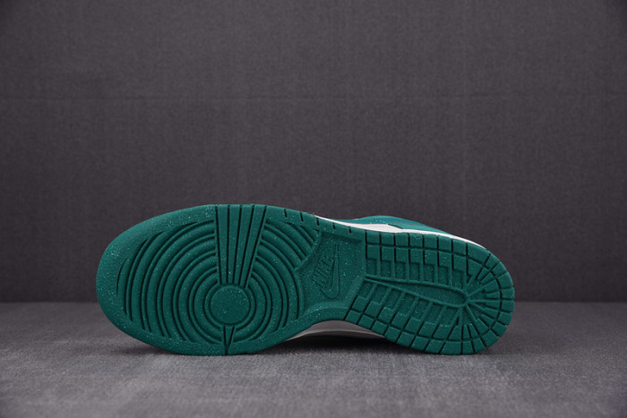 Nike Dunk Low SE 85 Neptune Green (W) DO9457-101