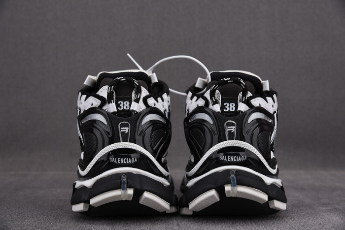 RUNNER SNEAKER RS017