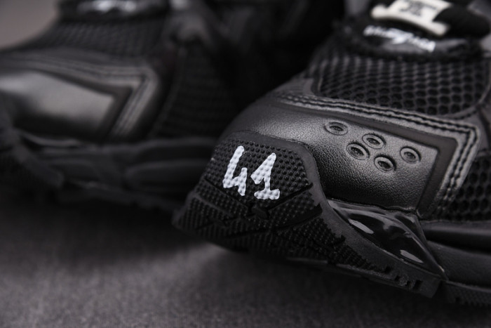 RUNNER SNEAKER RS020