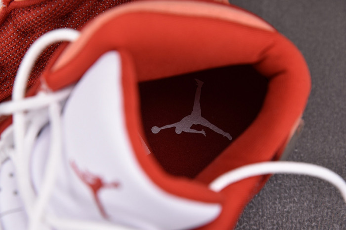 Air Jordan 13 “Dune Red” DJ5982-601