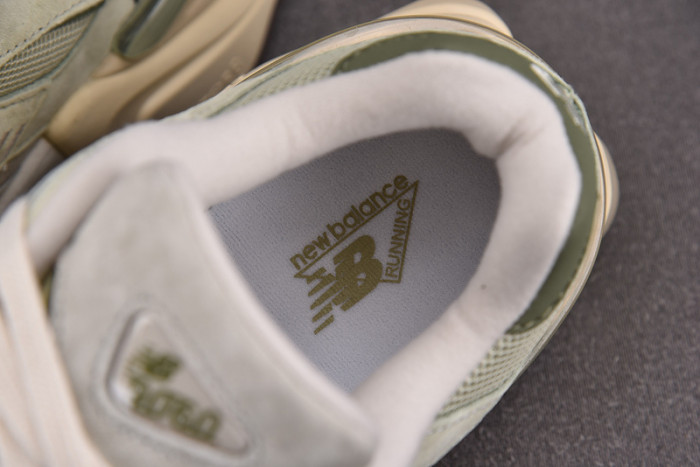 NEW BALANCE SNEAKER NB087