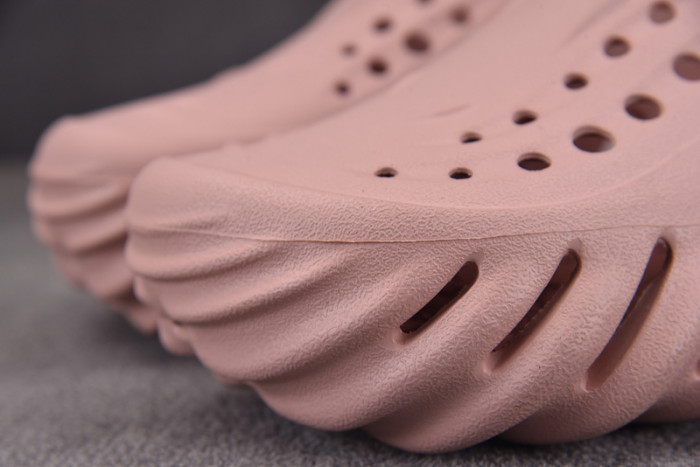 Cr*0*s x salehe bembury c00019