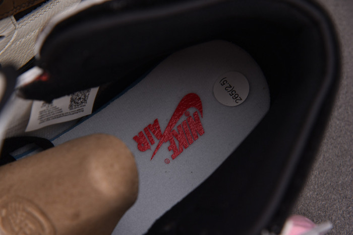 Travis Scott x Air Jordan 1 Retro High OG 