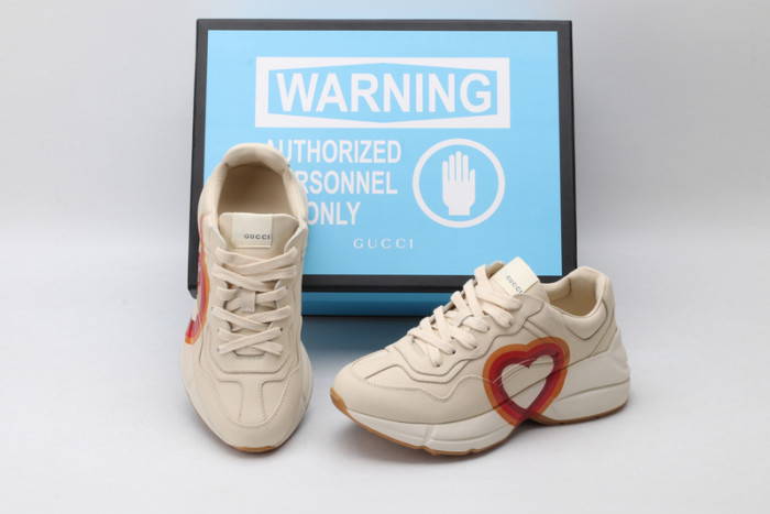 G*u*i* trainer sneaker5