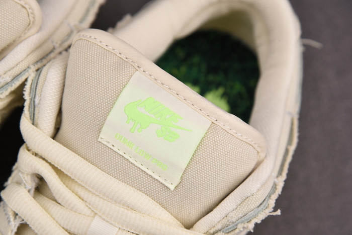 NIKE SB Dunk Low " Mummy " DM0774-111
