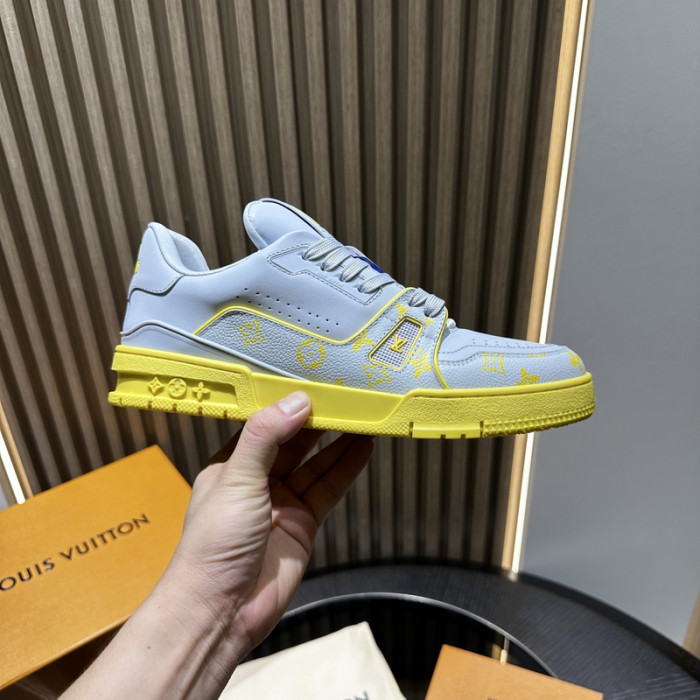 LV TRAINER SNEAKER