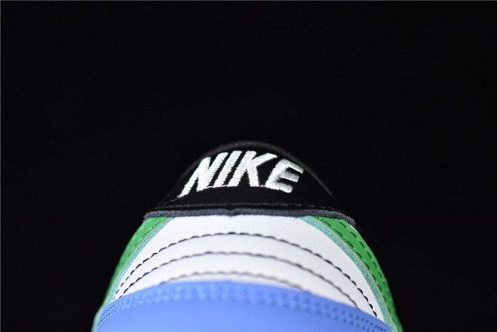 NIKE SB DUNK LOW GREEN STRIKE DD1503-106